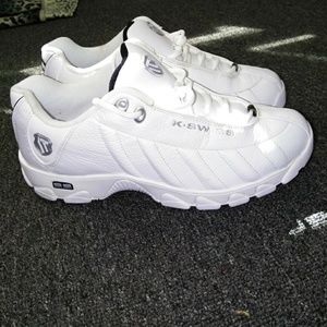 Men's White 10 1\2 K-Swiss Athletic Shoes